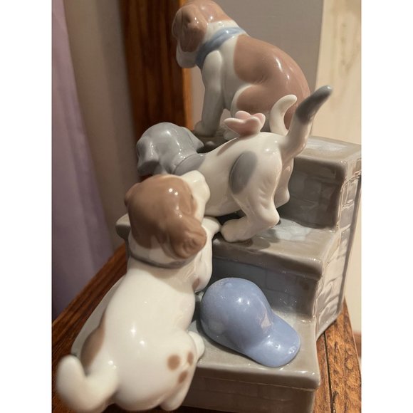Cosmos Gifts SA49111 Fine Porcelain Three Puppies Dogs On Garden Steps with Flow - Picture 9 of 10